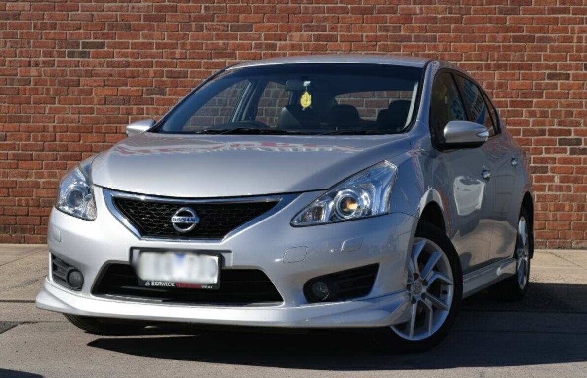 Image of a 2016 Nissan Pulsar C12 Series 2 SSS Silver Continuous Variable Hatchback
