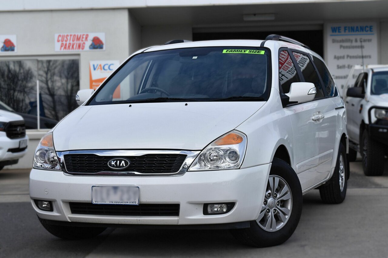 Image of a 2012 Kia Grand Carnival VQ MY13 SI White 6 Speed Automatic Wagon