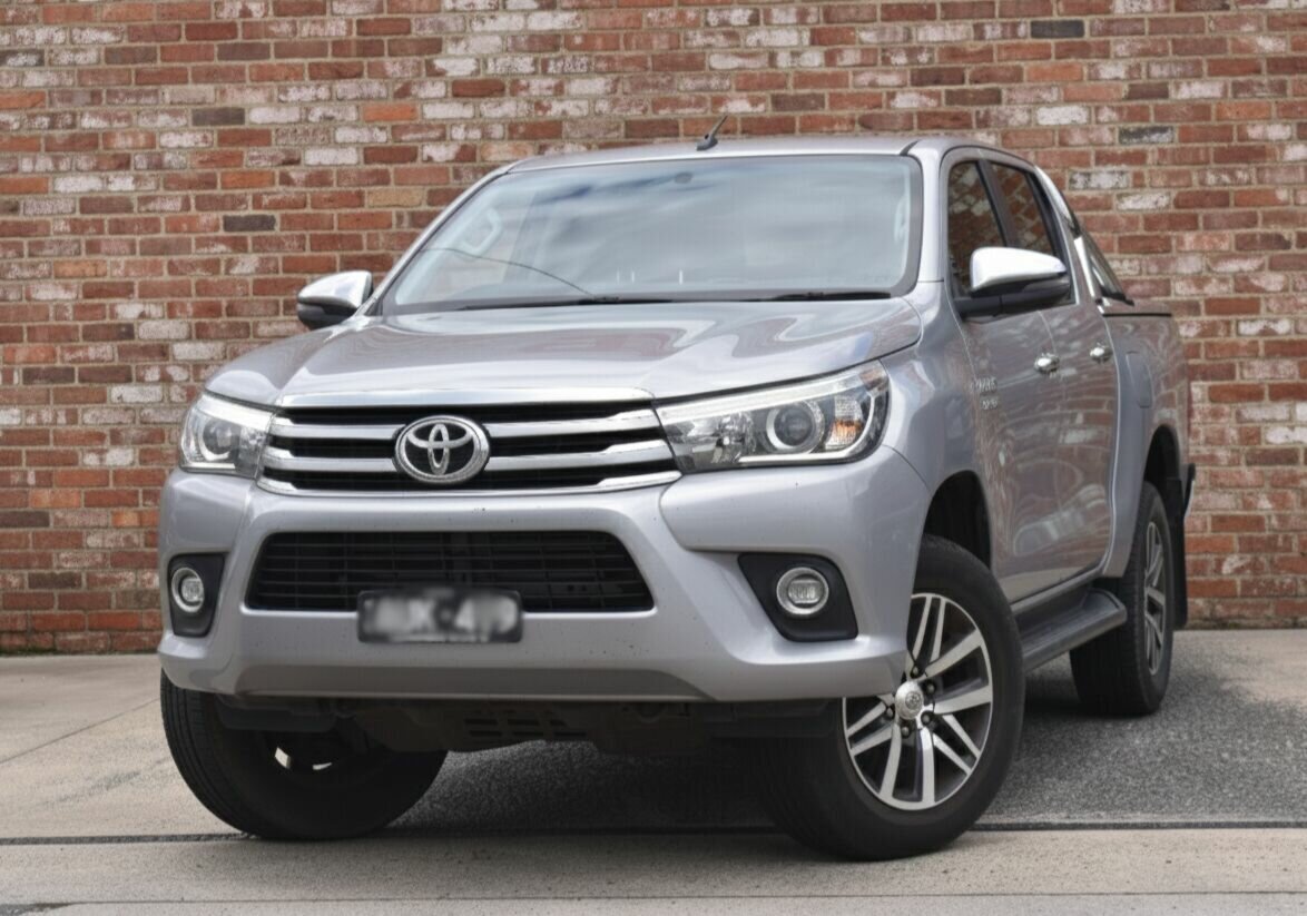 Image of a 2018 Toyota Hilux GUN126R MY17 SR5 (4x4) Silver 6 Speed Automatic Dual Cab Utility